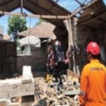 OKU Timur Dilanda Bencana, Puting Beliung Robohkan 12 Rumah Warga