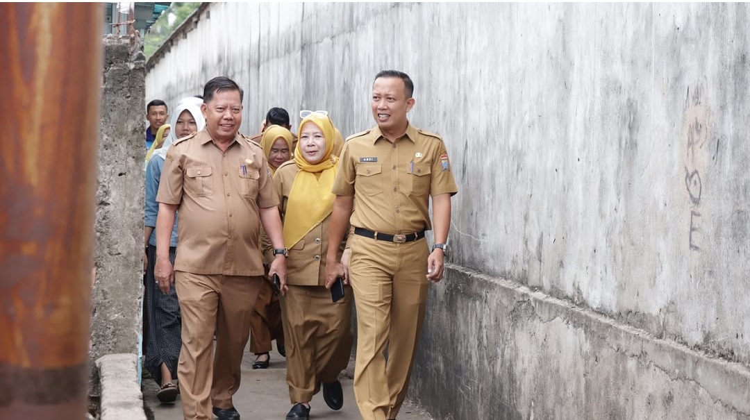 Disdik Palembang Salurkan Bantuan Sekolah untuk Korban Kebakaran