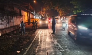 Perbaiki Jalan Rusak, Dinas PUPR Palembang Lakukan Patching Aspal di Jalan HBR Motik
