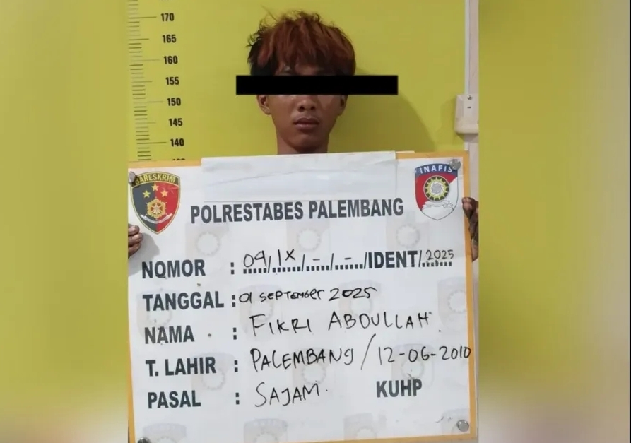 Polisi Amankan Empat Orang Pembawa Sajam dan Bom Molotov di Demo DPRD Sumsel