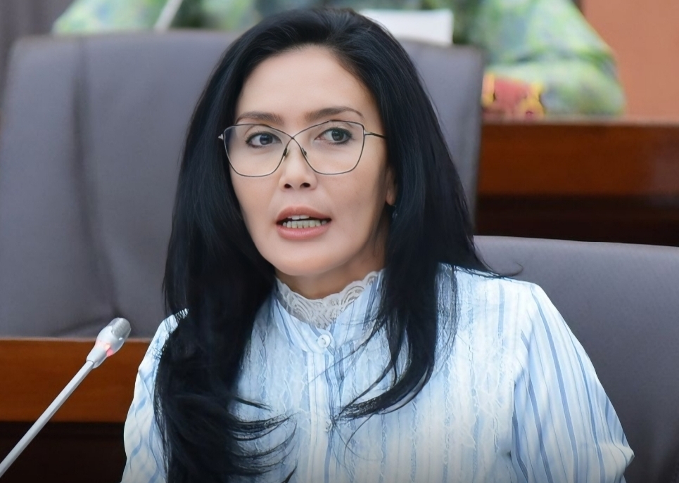 Presiden Batalkan Kenaikan Tunjangan DPR, Rieke Diah Pitaloka Siap Gaji Dipotong
