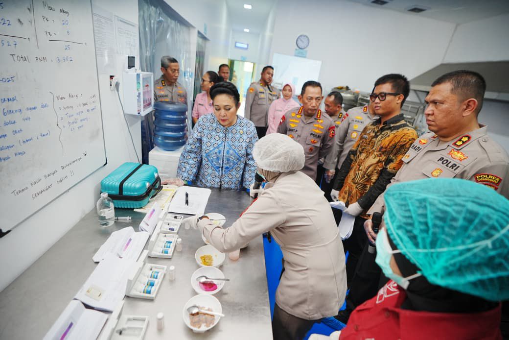 Titiek Soeharto Salut SPPG Polri Higienis, Bisa Jadi Contoh SPPG se Indonesia