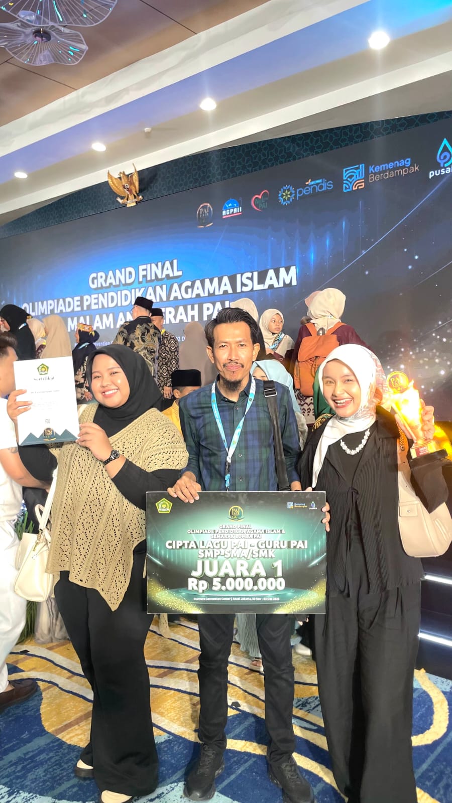 Guru SMAN 16 Palembang Harumkan Nama Sumsel, Sabet Juara 1 Lomba Cipta Lagu PAI Tingkat Nasional