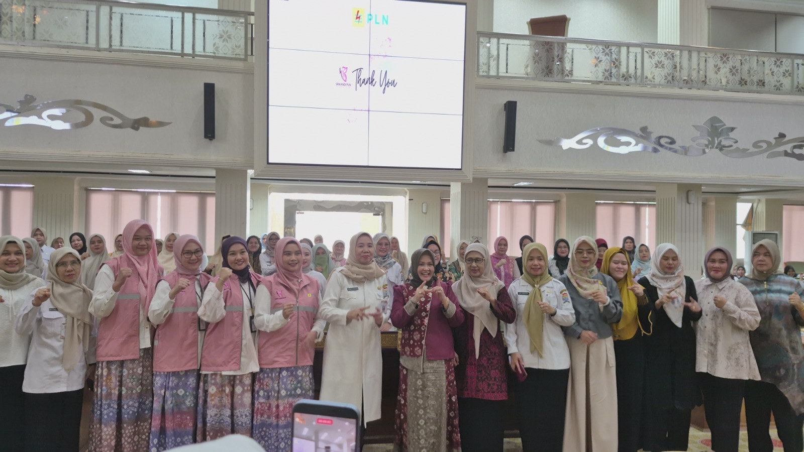 Perkuat Literasi Digital Perempuan, Srikandi PLN S2JB Gandeng DWP Kota Palembang Kenalkan PLN Mobile