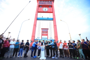 Herman Deru Resmikan CFD Jembatan Ampera, Ajak Masyarakat Bangun Budaya Hidup Sehat dan Peduli Lingkungan