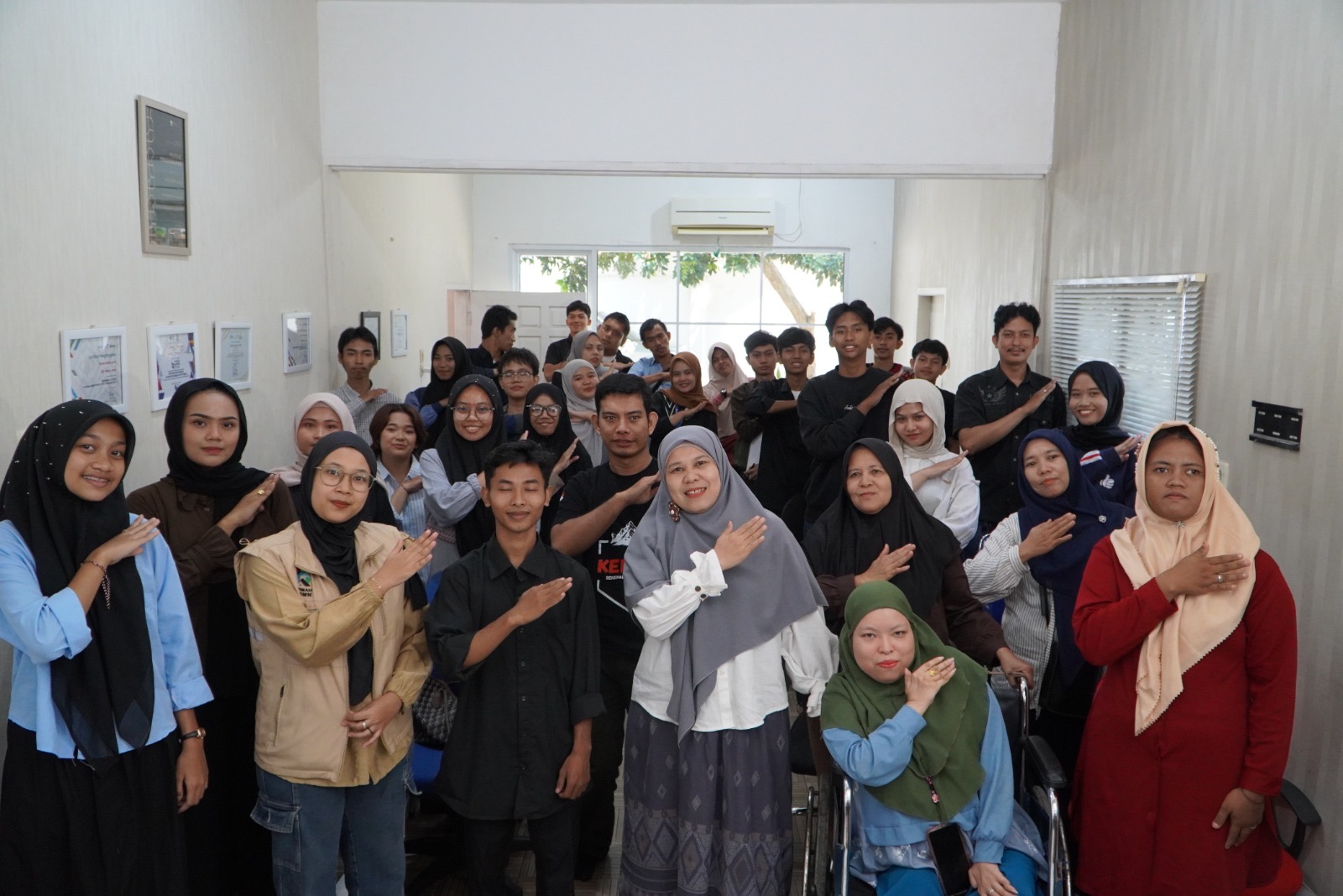 Rumah BUMN Jambi Binaan PLN UID S2JB Latih 31 Wanita Disabilitas Bangun Personal Branding Digital