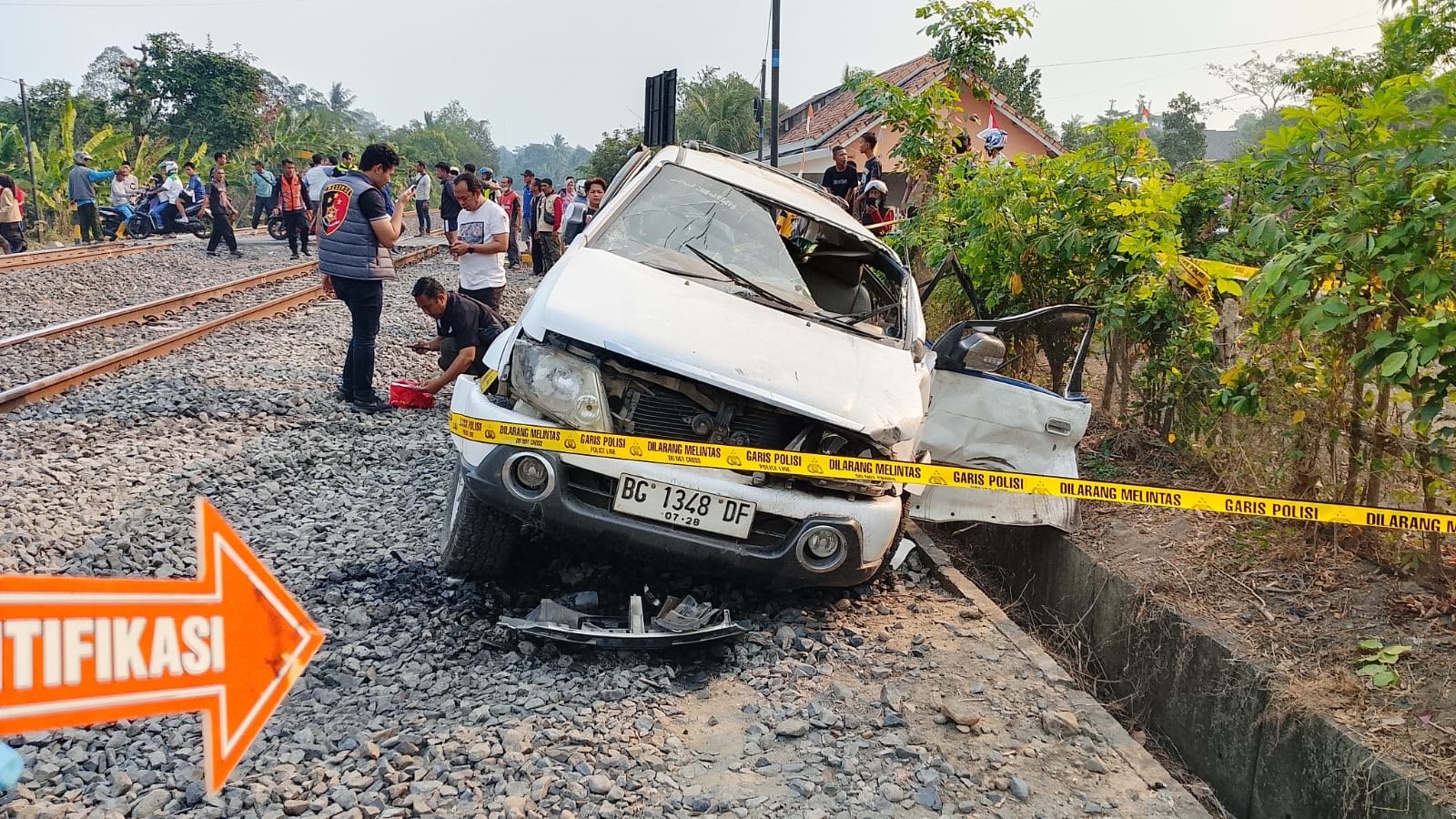 Empat Meninggal Dunia, Polda Sumsel Terjunkan Personel Evakuasi Korban Laka Kereta Api di Prabumulih