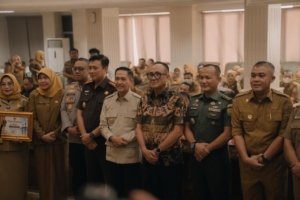 Dinas Damkarmat dan 9 OPD Terbaik Diganjar Penghargaan, Wali Kota Ratu Dewa: Jangan Tunda Kerja, Jangan Persulit Warga